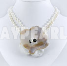 Discount pearl shell flower necklace