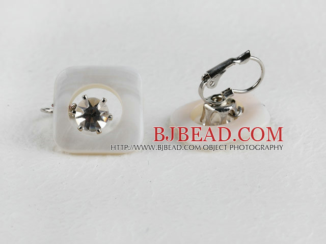 decent style white shell fashion earrings with rhinestone