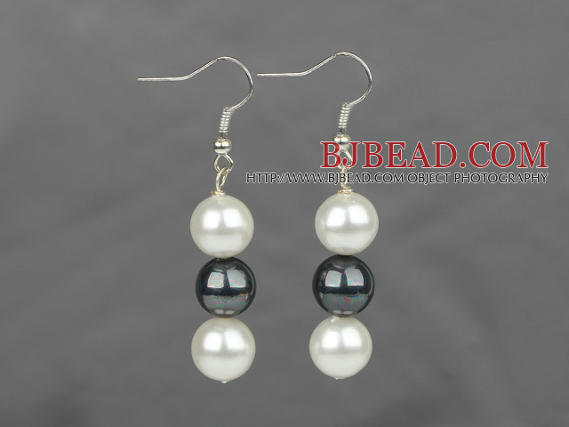 10mm round black and white earrings