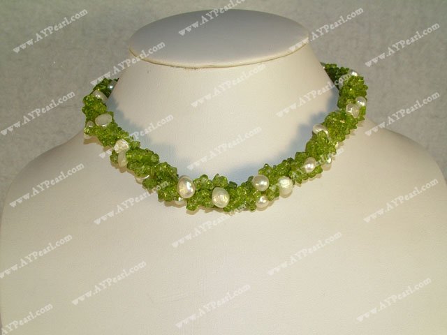 olivine choker necklace